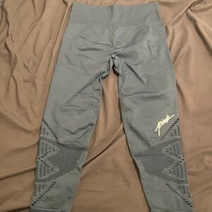 VICTORIA SECRET PINK workout leggings NWOT